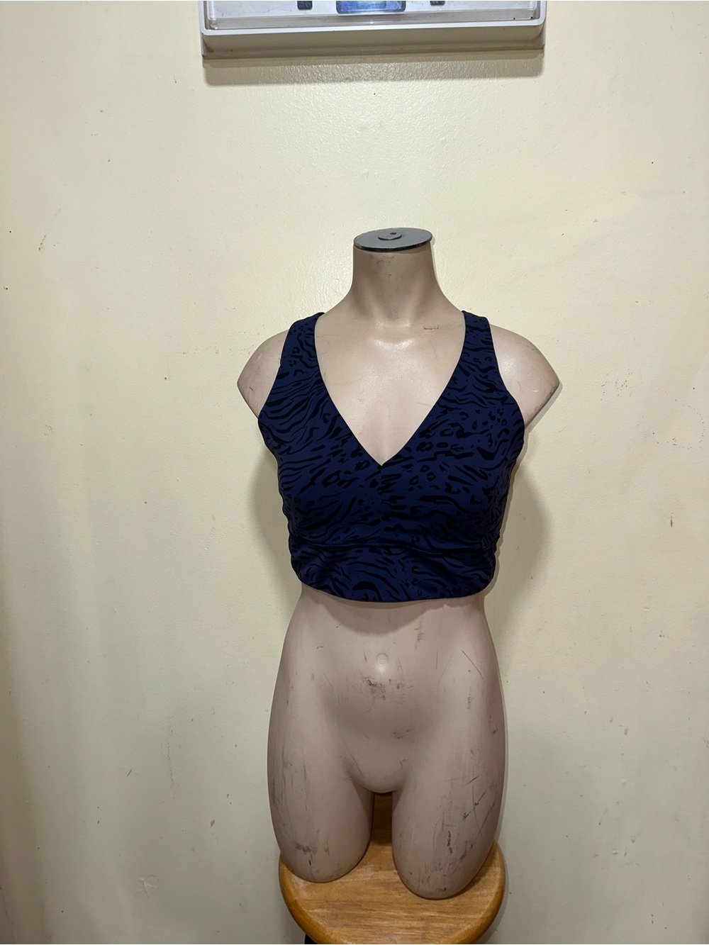 Woman’s Athleta athletic sports bra